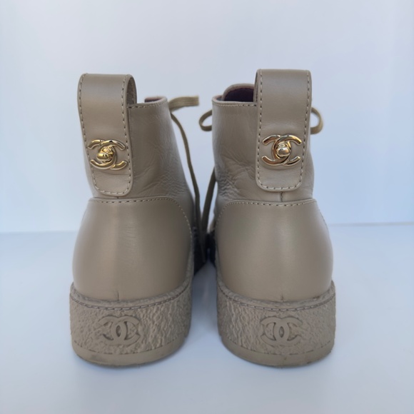 CHANEL Interlocking CC Lace Up Combat Boots. - Picture 3 of 13